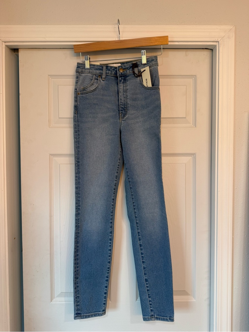 Classic High-Rise Blue Jeans - ROLLAS